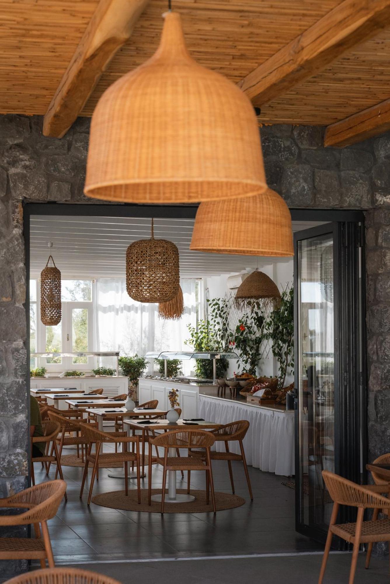 Amaria Beach Resort By Nomee Hospitality Group Agia Paraskevi (Santorini) Exterior foto